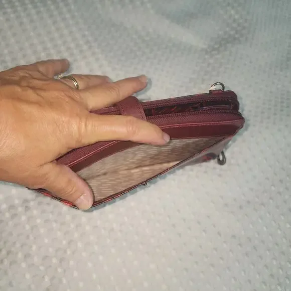 SAKROOTS NWT CABRRNET SPIRIT WRISTLET WALLET - Picture 8 of 9